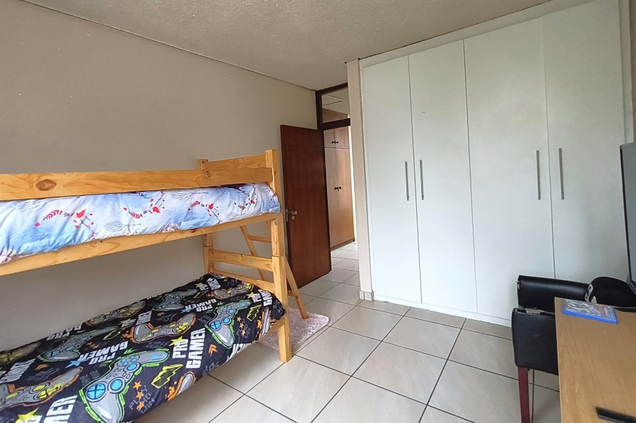 To Let 2 Bedroom Property for Rent in Sonstraal Western Cape